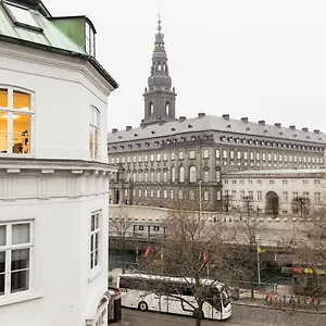 Perfect In Superb Location By Stroget, The Metro & Attractions Lägenhet