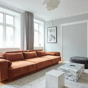 Large Modern By Meat Packing District In Lägenhet